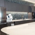 La cocina en las nuevas oficinas de StarKist en Reston, Virginia. Crédito de la fotografía: Anfon Ha