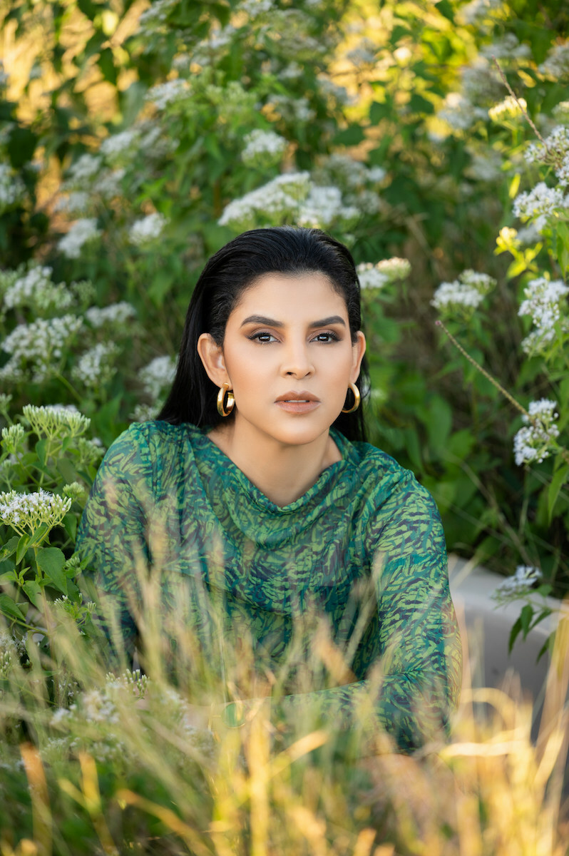 La Dra. Tania Medina debuta como cantante con la bachatapop «Enamórate