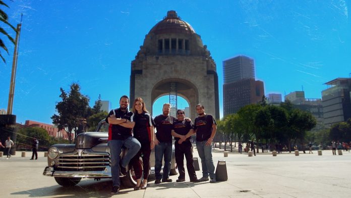 ZAKY GARAGE enciende los "Lunes de Motores" con las renovaciones más increíbles de autos clásicos hechas en México/ Headed by one of the most prestigious teams in Mexico, ZAKY GARAGE combines restorations, ingenuity, and the most mind-blowing creations on wheels