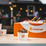 Éxito de ventas fuera de los establecimientos de Orange Leaf