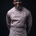 El chef Richard Ingraham (@chefrli) es un chef privado que se enfoca en cocinar para un estilo de vida de alto rendimiento con sabores caribe&ntilde;os y de influencia sure&ntilde;a. Recibir&aacute; llamadas al 1-800-TURKEYS el 20 de noviembre. (PRNewsfoto/Jennie-O Turkey Store)