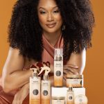 ORS™ Haircare sube el listón con ORS Unapologetic™, una colección de retención y estilismo de longitud respaldada por la ciencia creada conjuntamente con Crystal Renée Hayslett