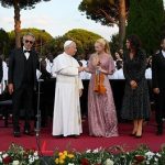 EL PAPA LEÓN XIV Y ANDREA BOCELLI SE UNEN EN UN HISTÓRICO «CÁNTICO DE PAZ» CON EL APOYO DE BANVELCA